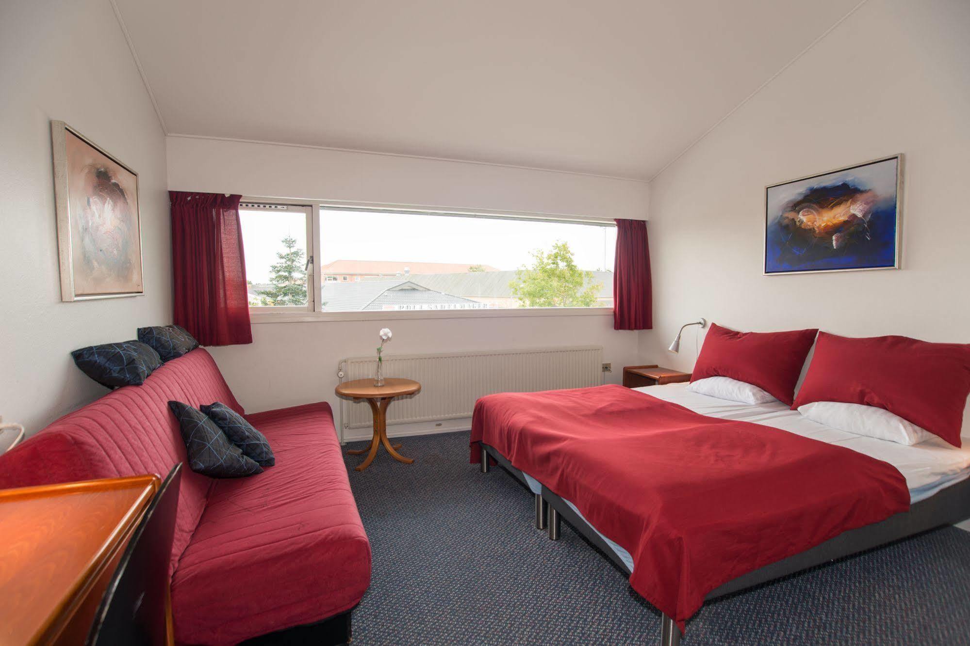 Hotel Hjallerup Kro Extérieur photo